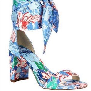 JS Adorable sandals!